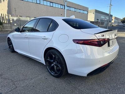 Alfa Romeo Giulia 2.2 Turbodiesel 210 CV AT8 AWD Q4 Veloce Ti (4)