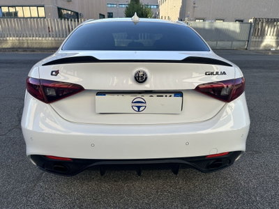 Alfa Romeo Giulia 2.2 Turbodiesel 210 CV AT8 AWD Q4 Veloce Ti (5)