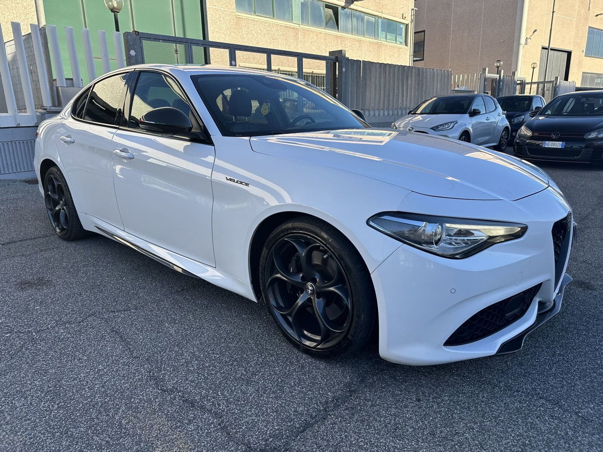 Alfa Romeo Giulia 2.2 Turbodiesel 210 CV AT8 AWD Q4 Veloce Ti (8)