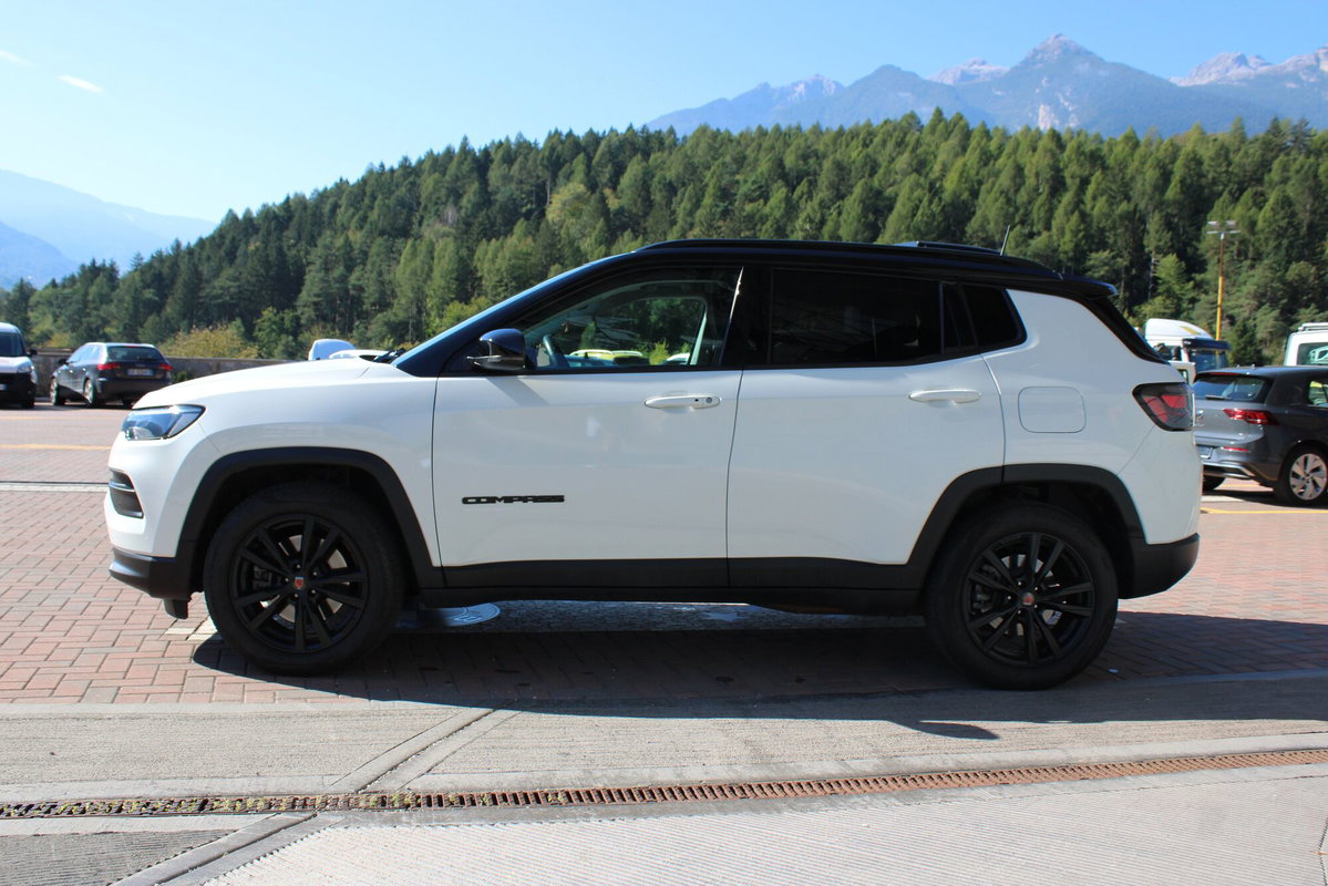 Jeep Compass 1.3 turbo t4 phev North Star 4xe auto (7)
