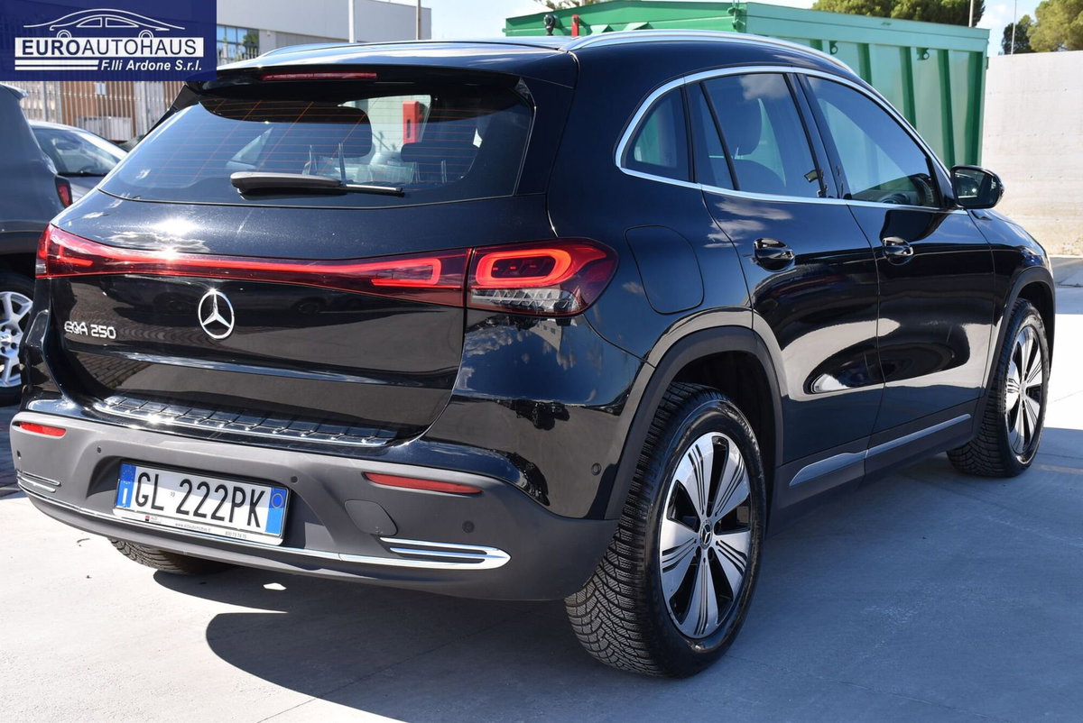 Mercedes-Benz EQA 250 Sport Pro (4)