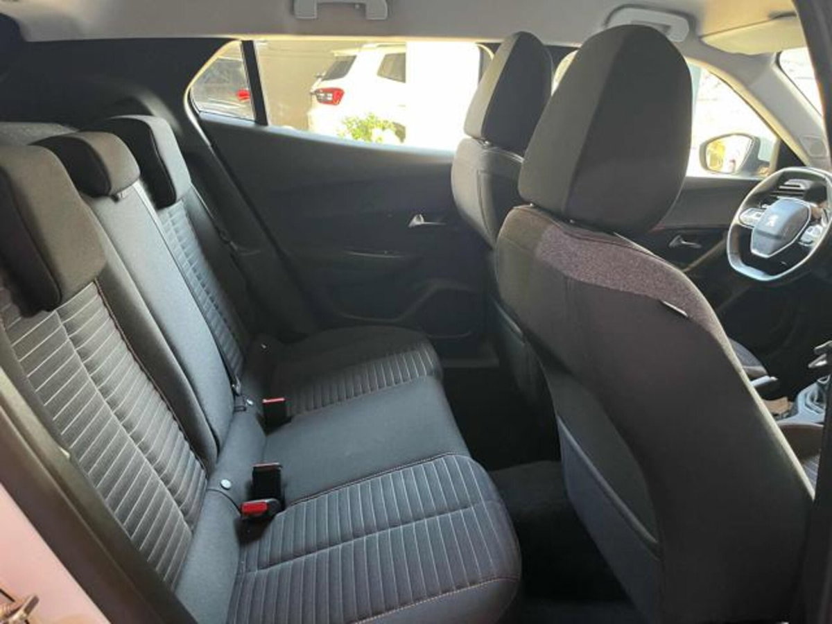 Peugeot 2008 PureTech 100 S&S Active (7)