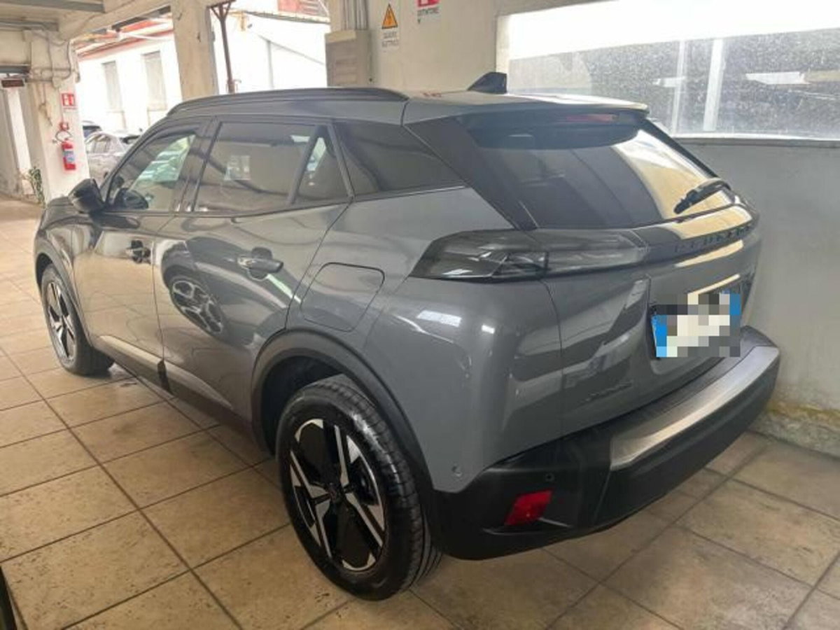 Peugeot 2008 PureTech 100 S&S Allure Pack (3)
