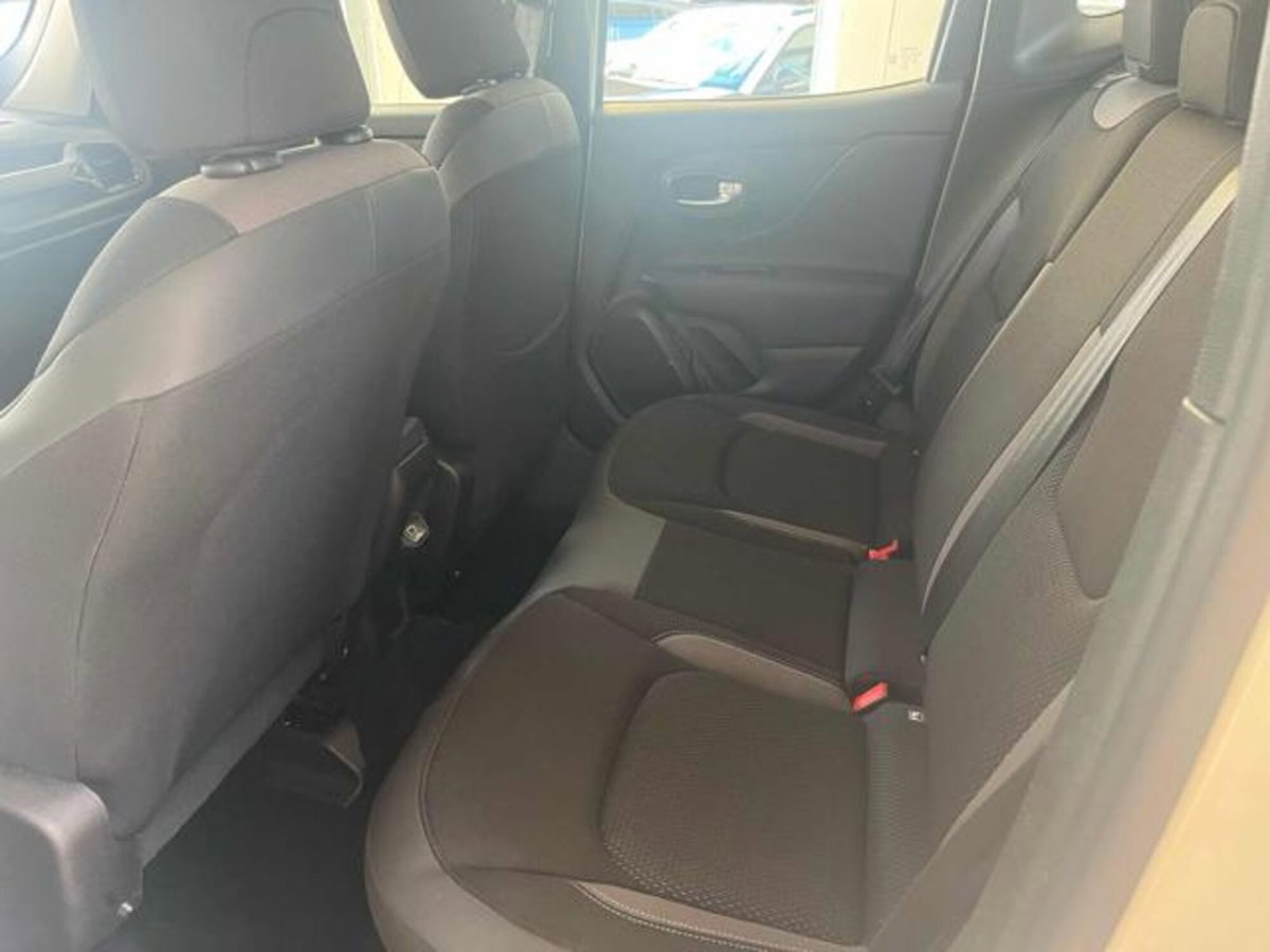 Jeep Renegade 1.3 T4 190CV PHEV 4xe AT6 Upland (6)