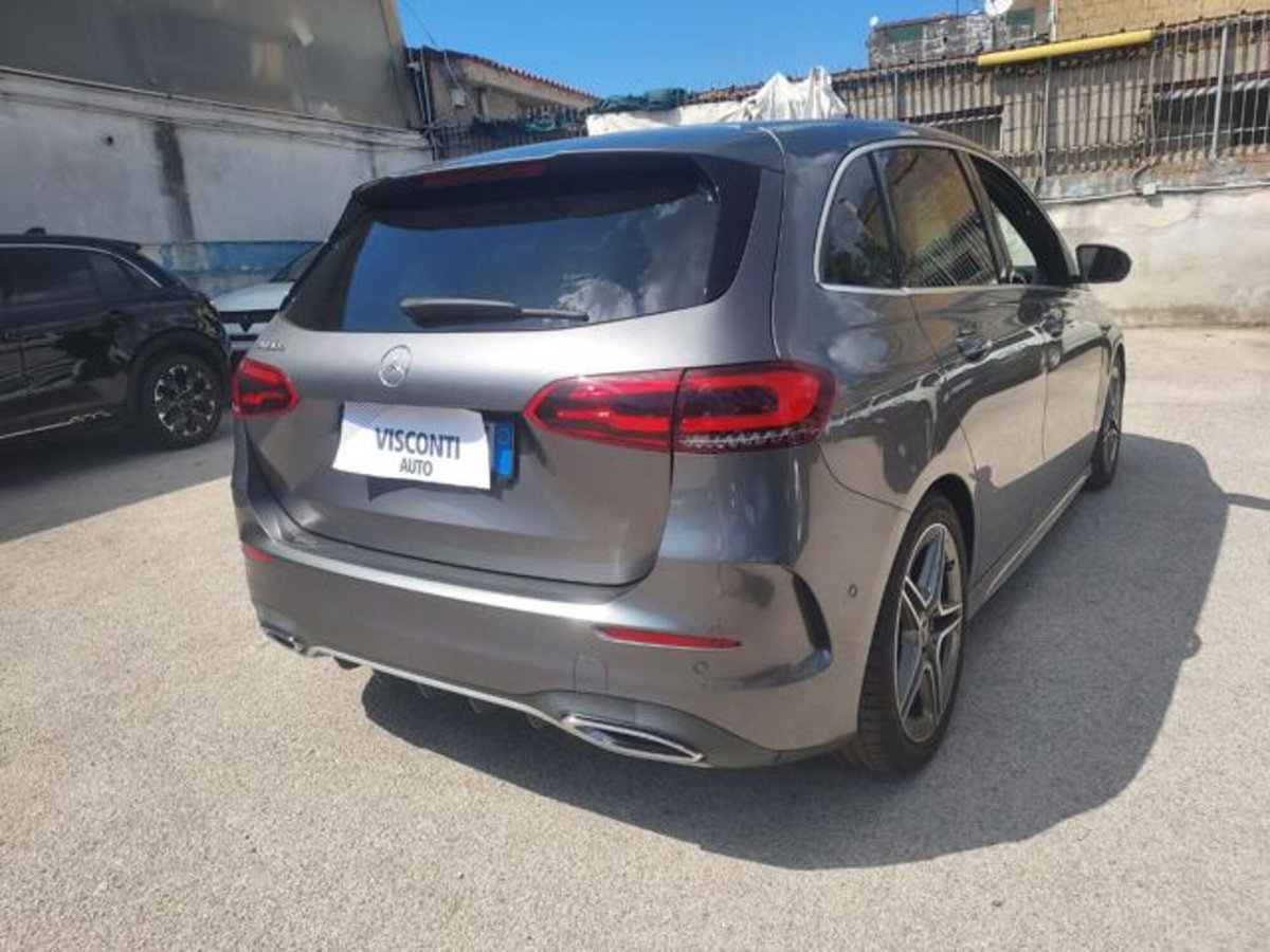 Mercedes-Benz Classe B 180 d Premium (4)