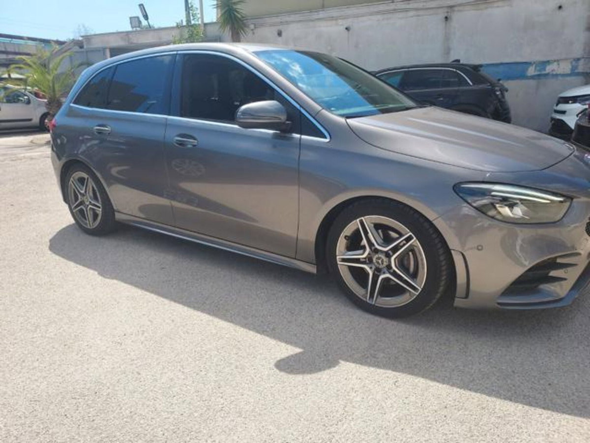 Mercedes-Benz Classe B 180 d Premium (5)