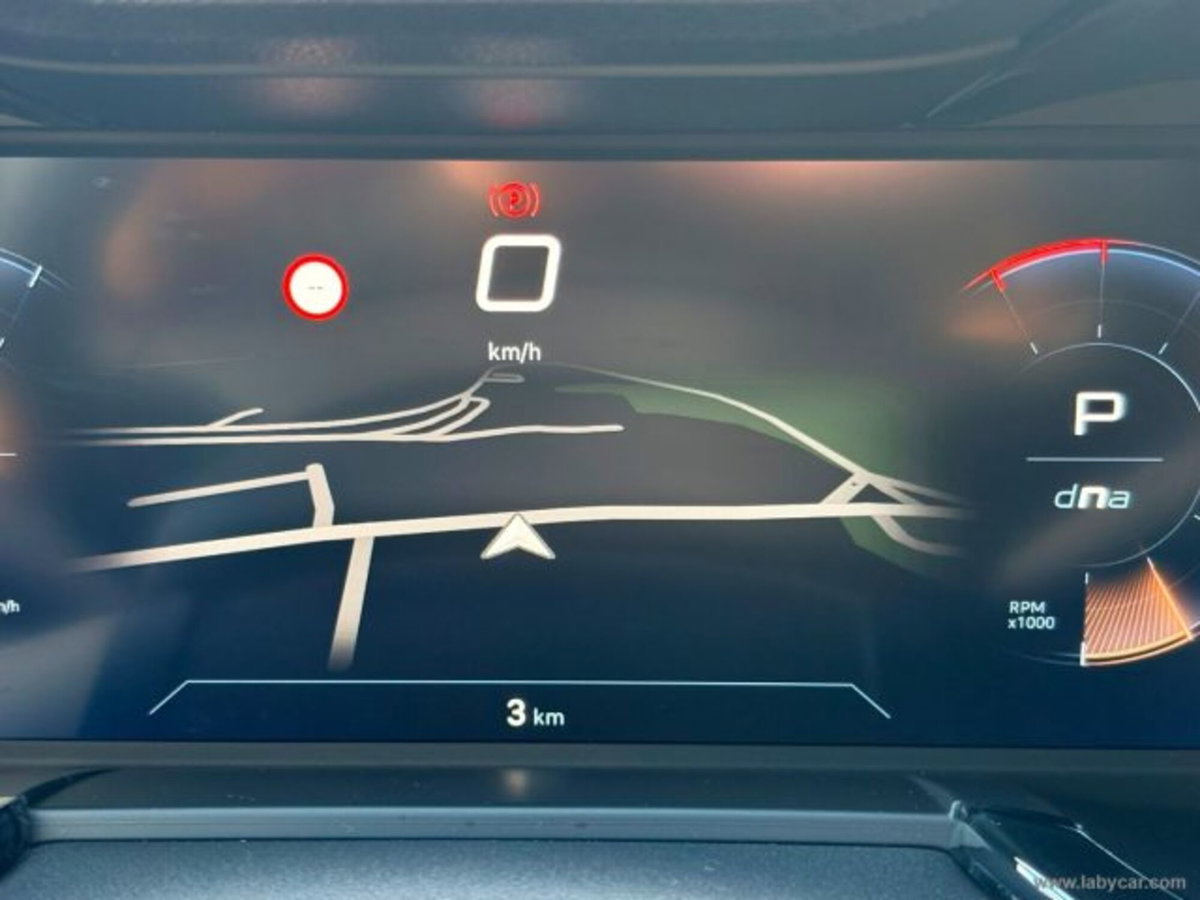 Alfa Romeo Junior 1.2 ibrida Q4 Ti 145cv edct6 (4)