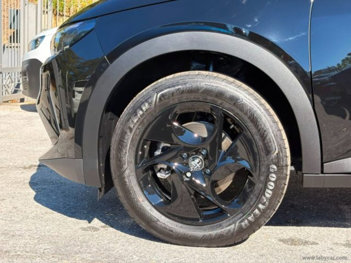 Alfa Romeo Junior 1.2 ibrida 145cv edct6 (2)