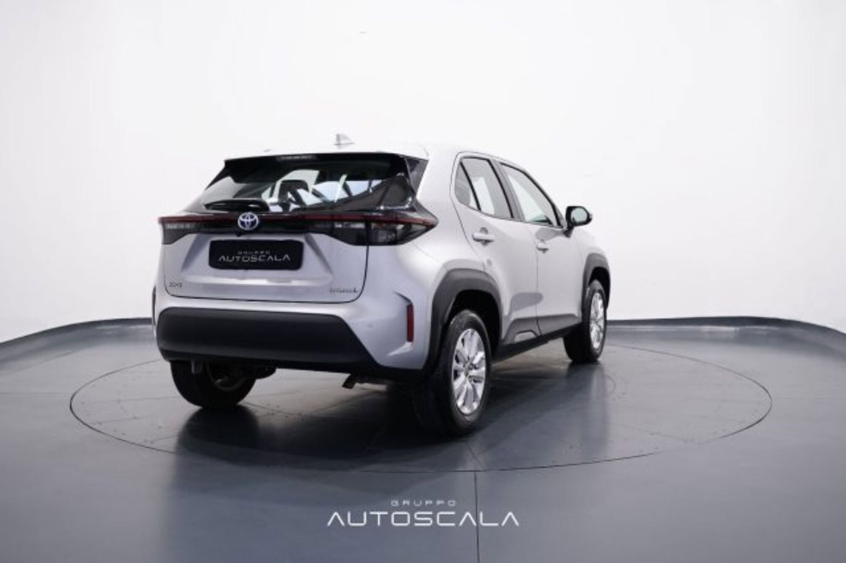 Toyota Yaris Cross 1.5h GR Sport Black Sky fwd 116cv e-cvt (6)