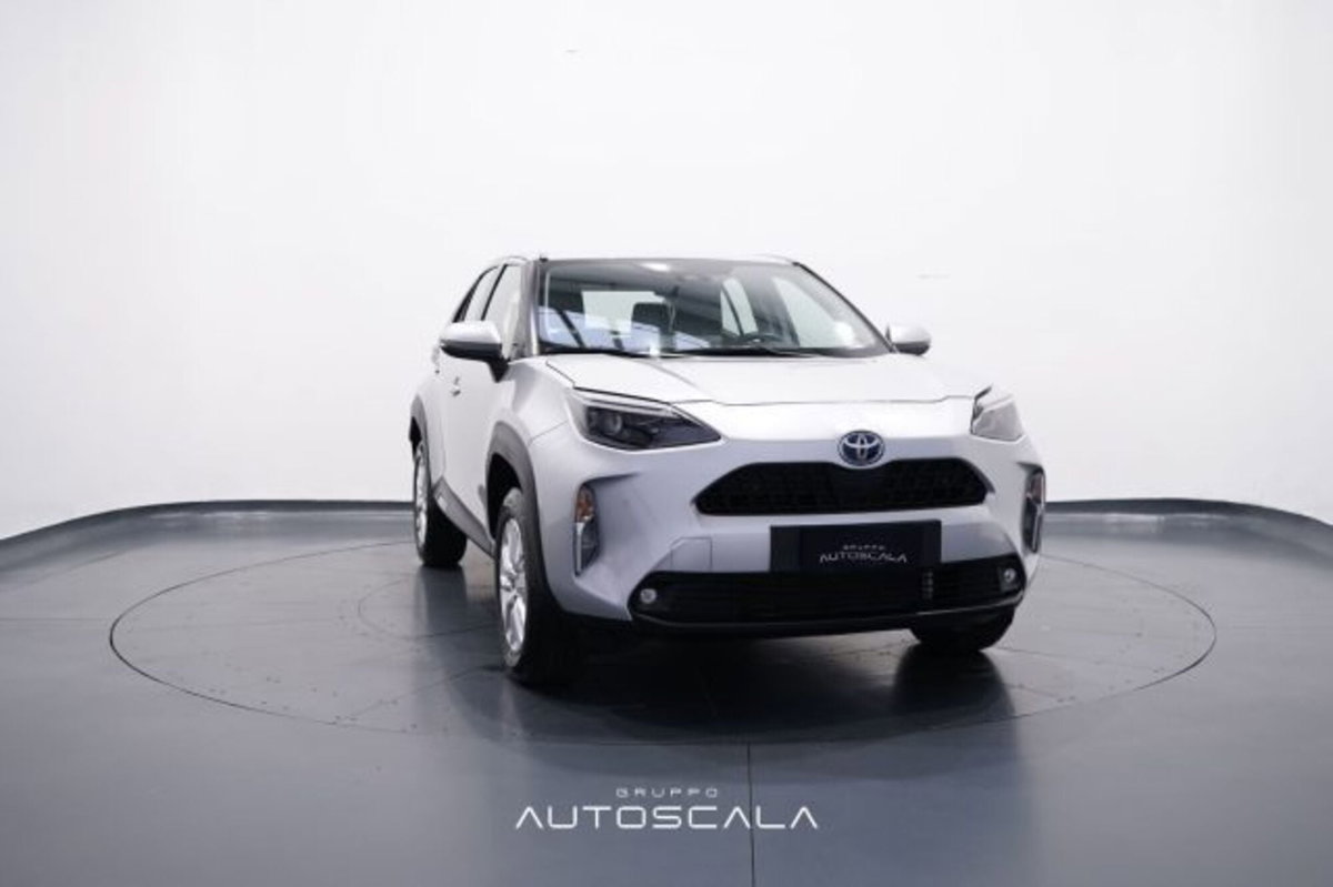 Toyota Yaris Cross 1.5h GR Sport Black Sky fwd 116cv e-cvt (8)