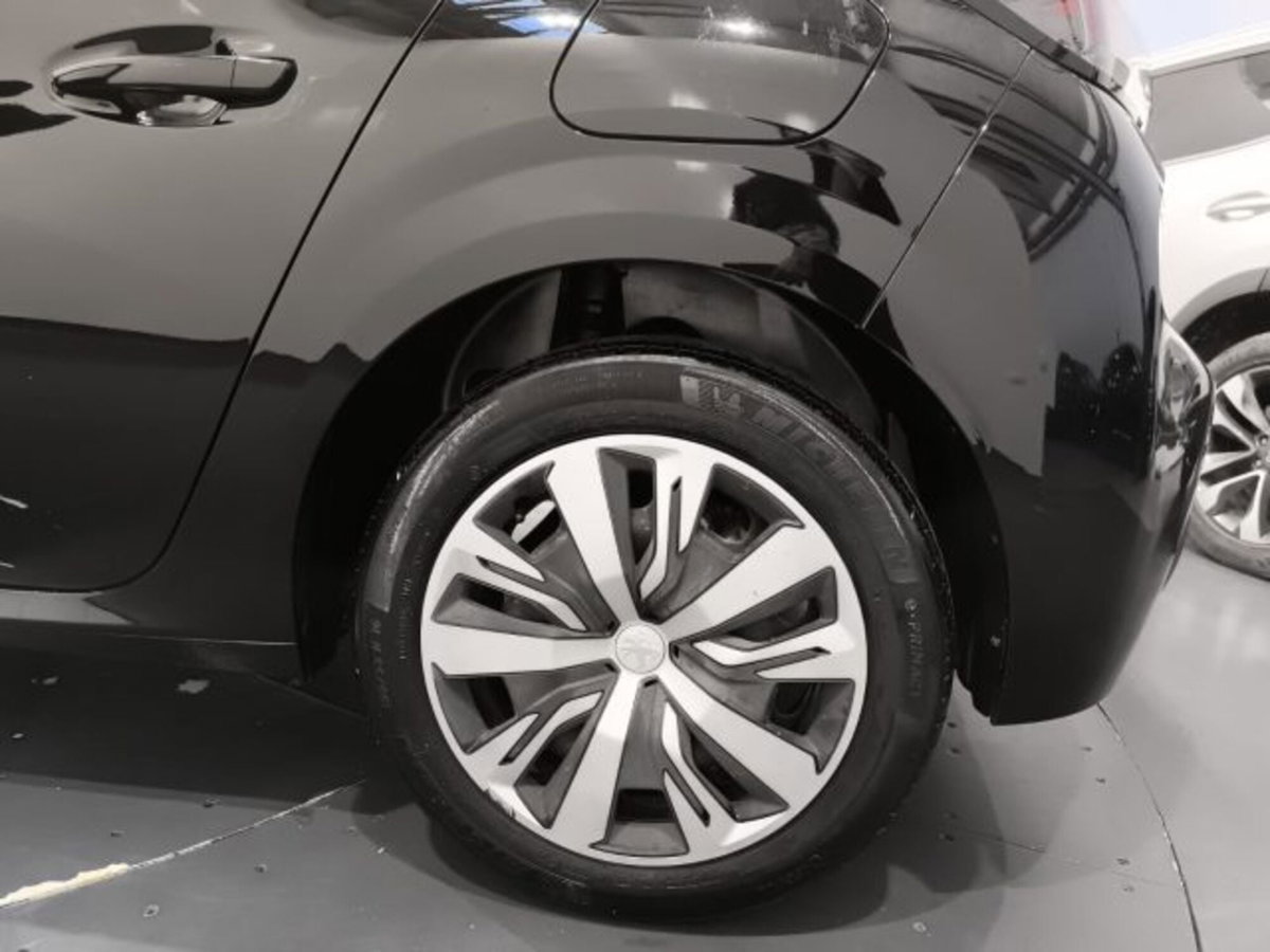 Peugeot 208 1.2 puretech Active s&s 100cv (20)