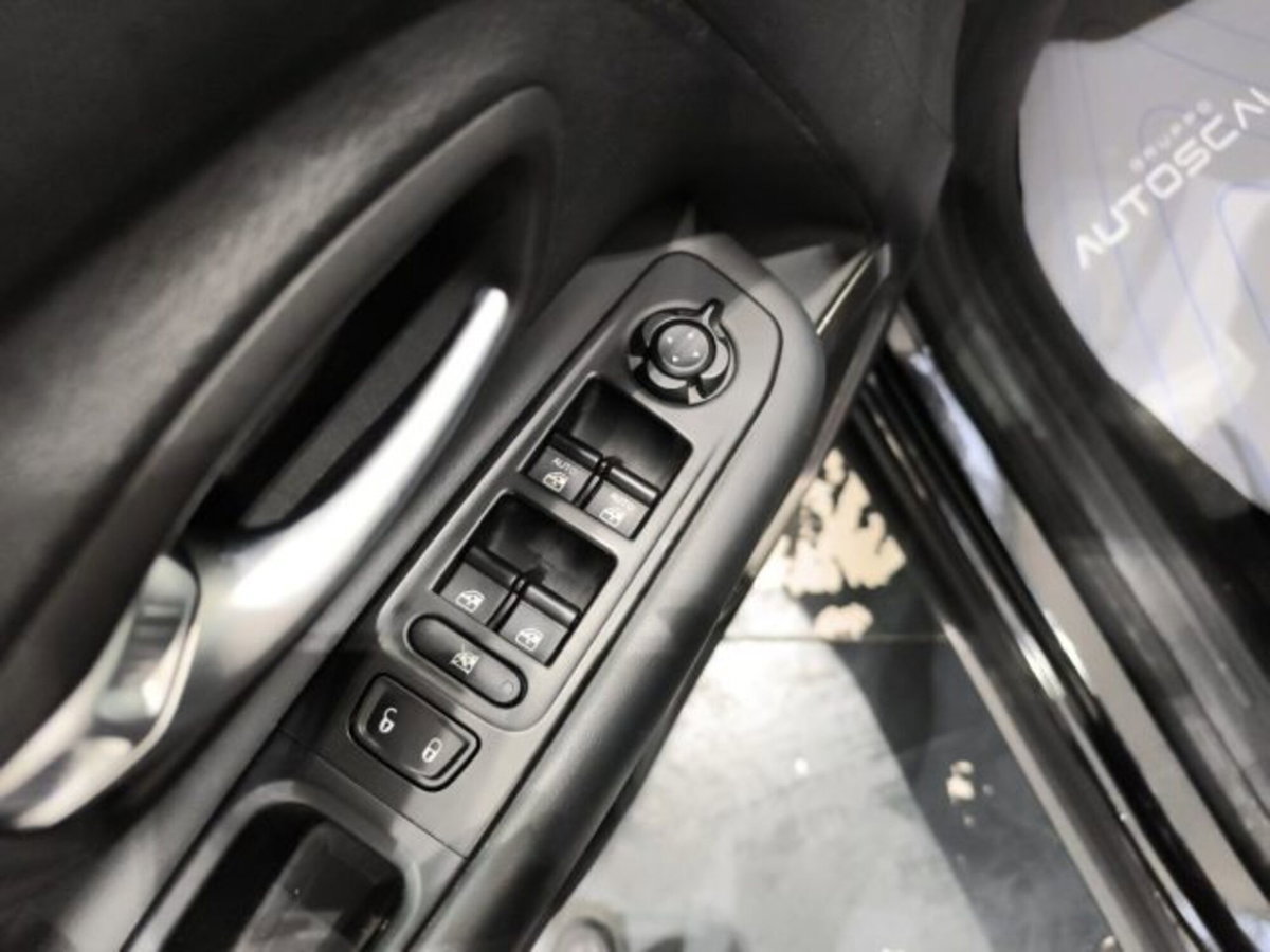 Jeep Renegade 1.6 Mjt DDCT 120 CV Limited (10)