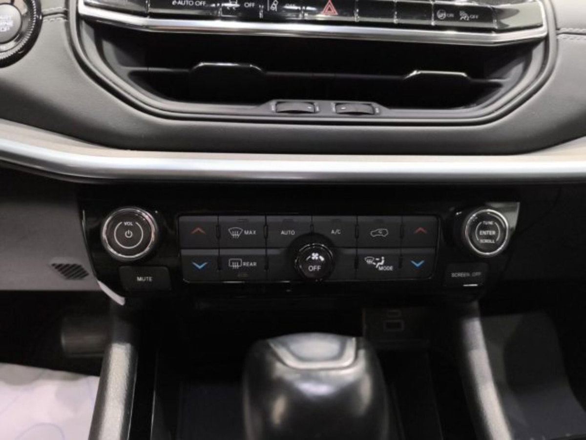 Jeep Compass 1.5 Turbo T4 130CV MHEV 2WD Limited (11)