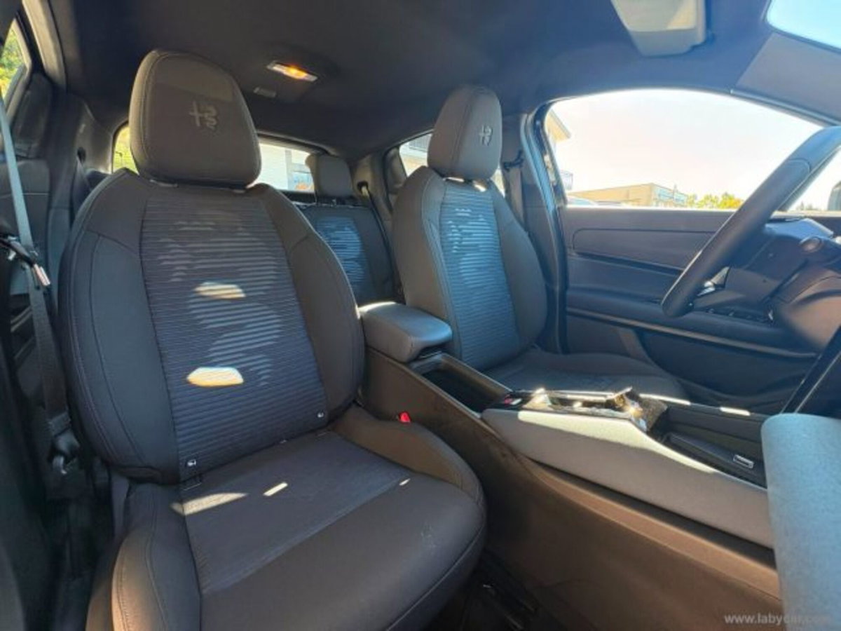 Alfa Romeo Junior 1.2 ibrida 145cv edct6 (3)