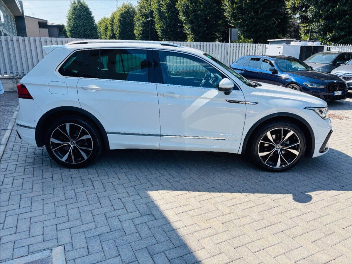 Volkswagen Tiguan 1.5 TSI 150 CV DSG ACT R-Line (5)