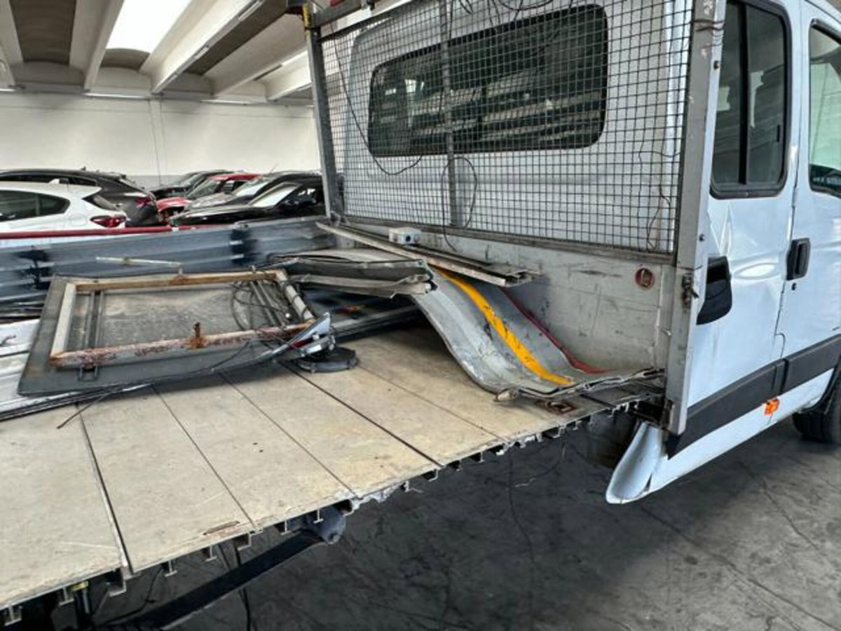 Iveco Daily Telaio 35S10D 2.3 Hpi PM-DC Cabinato (11)