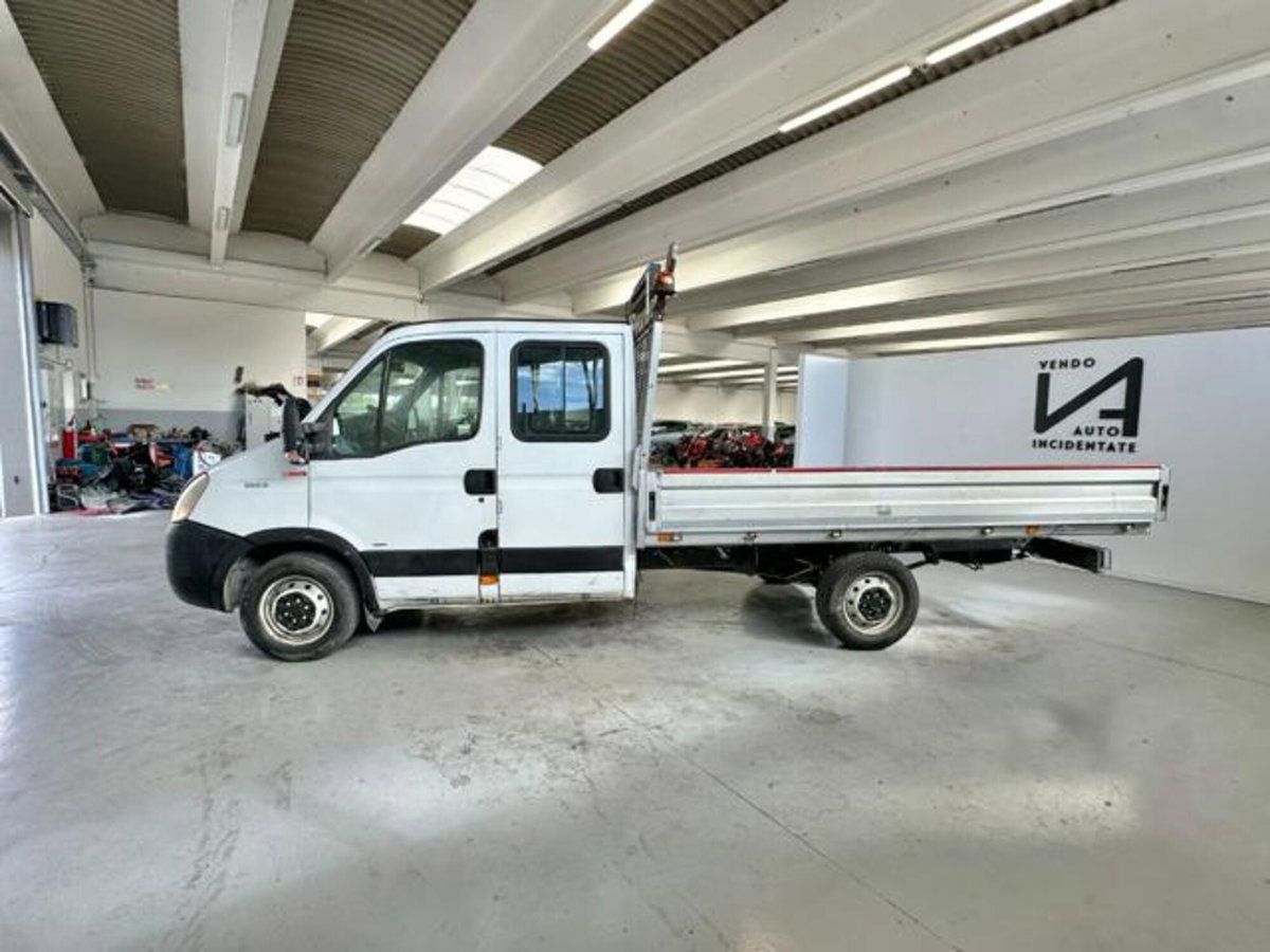 Iveco Daily Telaio 35S10D 2.3 Hpi PM-DC Cabinato (4)