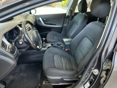 Kia cee'd 1.4 CRDi 5 porte Active (12)