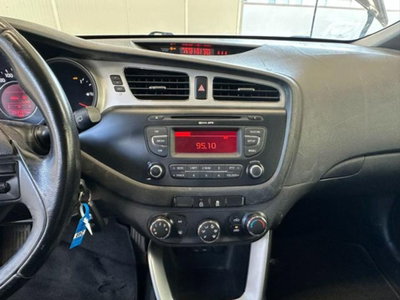 Kia cee'd 1.4 CRDi 5 porte Active (17)