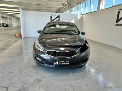 Kia cee'd 1.4 CRDi 5 porte Active (2)
