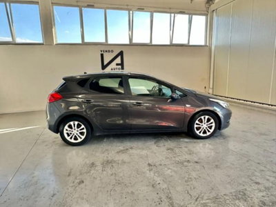 Kia cee'd 1.4 CRDi 5 porte Active (8)