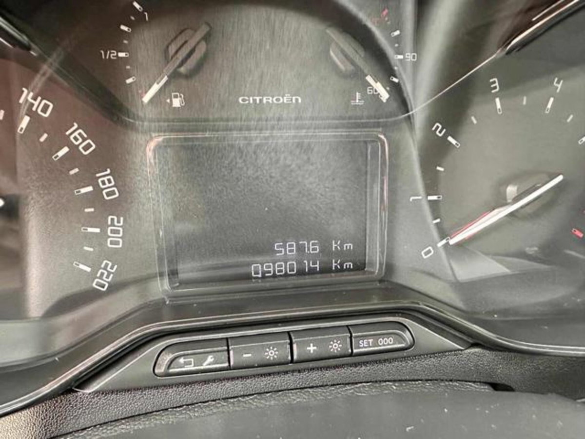 Citroen C3 PureTech 82 Shine (17)