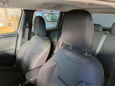 Jeep Renegade 1.5 turbo t4 mhev Altitude 2wd dct (13)