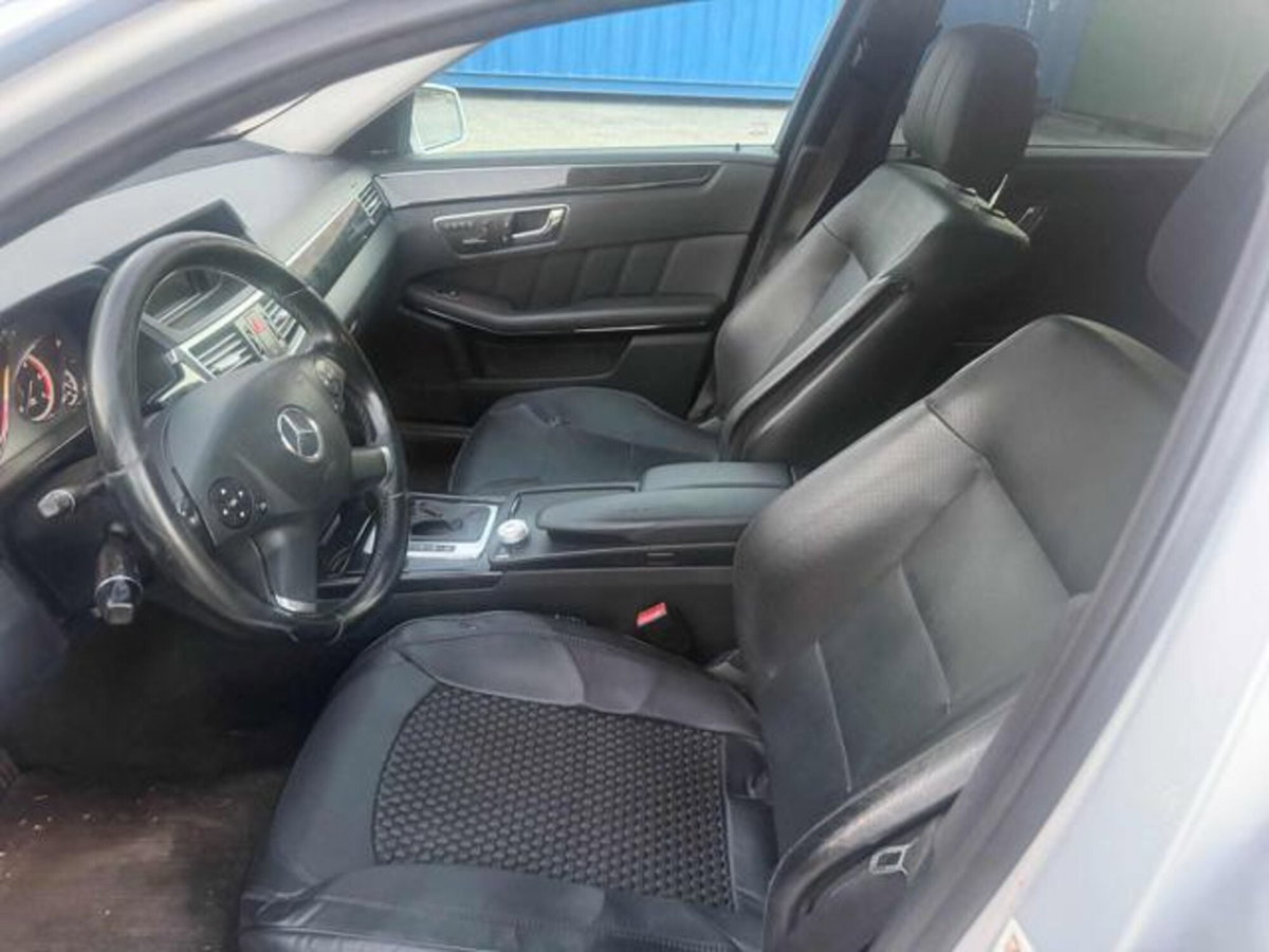 Mercedes-Benz Classe E Station Wagon 250 CDI BlueEFF. 4M. Avantg.AMG (14)