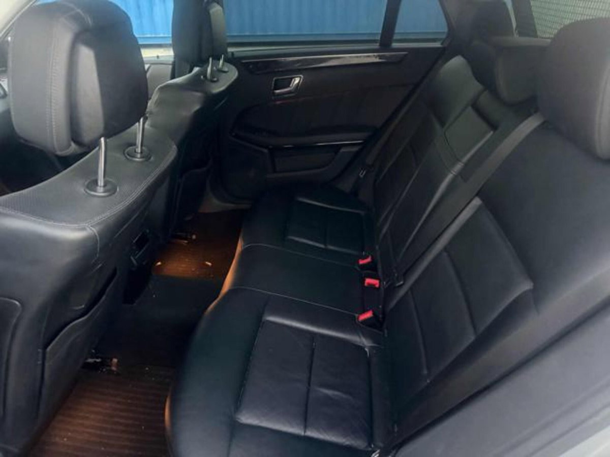 Mercedes-Benz Classe E Station Wagon 250 CDI BlueEFF. 4M. Avantg.AMG (3)