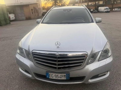 Mercedes-Benz Classe E Station Wagon 250 CDI BlueEFF. 4M. Avantg.AMG (6)