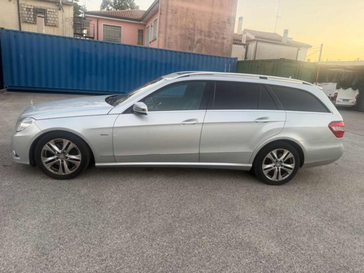 Mercedes-Benz Classe E Station Wagon 250 CDI BlueEFF. 4M. Avantg.AMG (8)