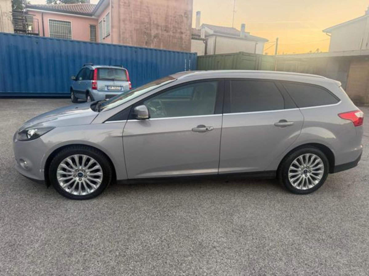 Ford Focus Station Wagon 1.6 TDCi 115 CV SW (10)