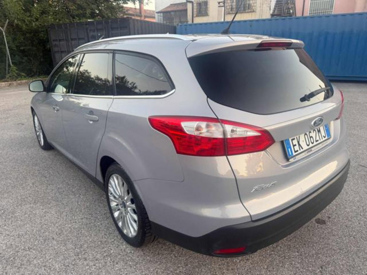 Ford Focus Station Wagon 1.6 TDCi 115 CV SW (13)