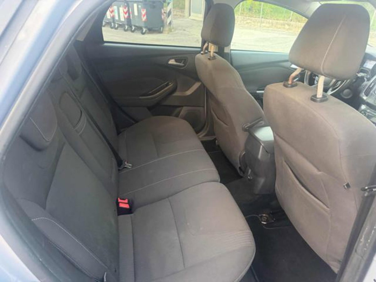 Ford Focus Station Wagon 1.6 TDCi 115 CV SW (5)