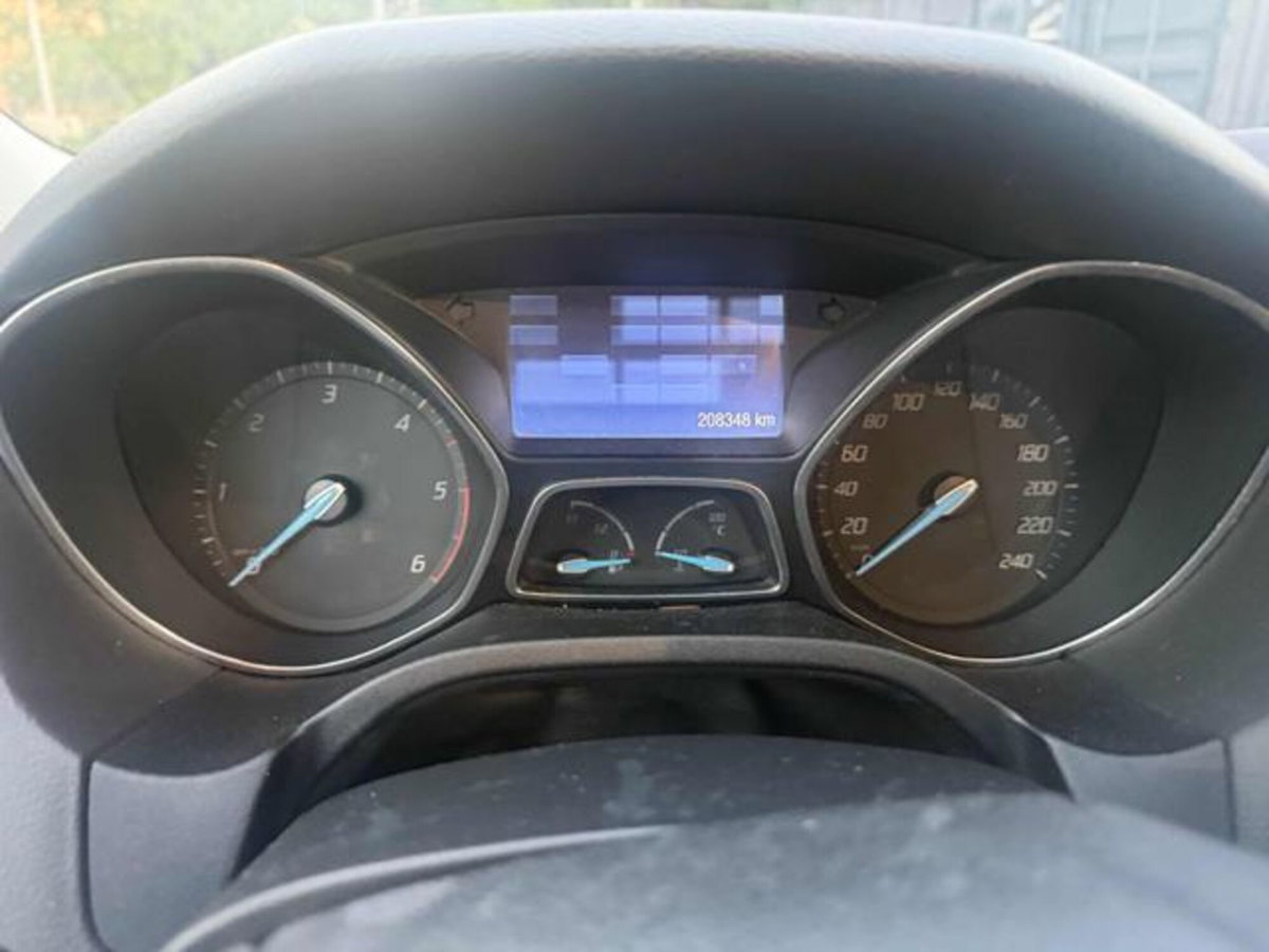 Ford Focus Station Wagon 1.6 TDCi 115 CV SW (7)