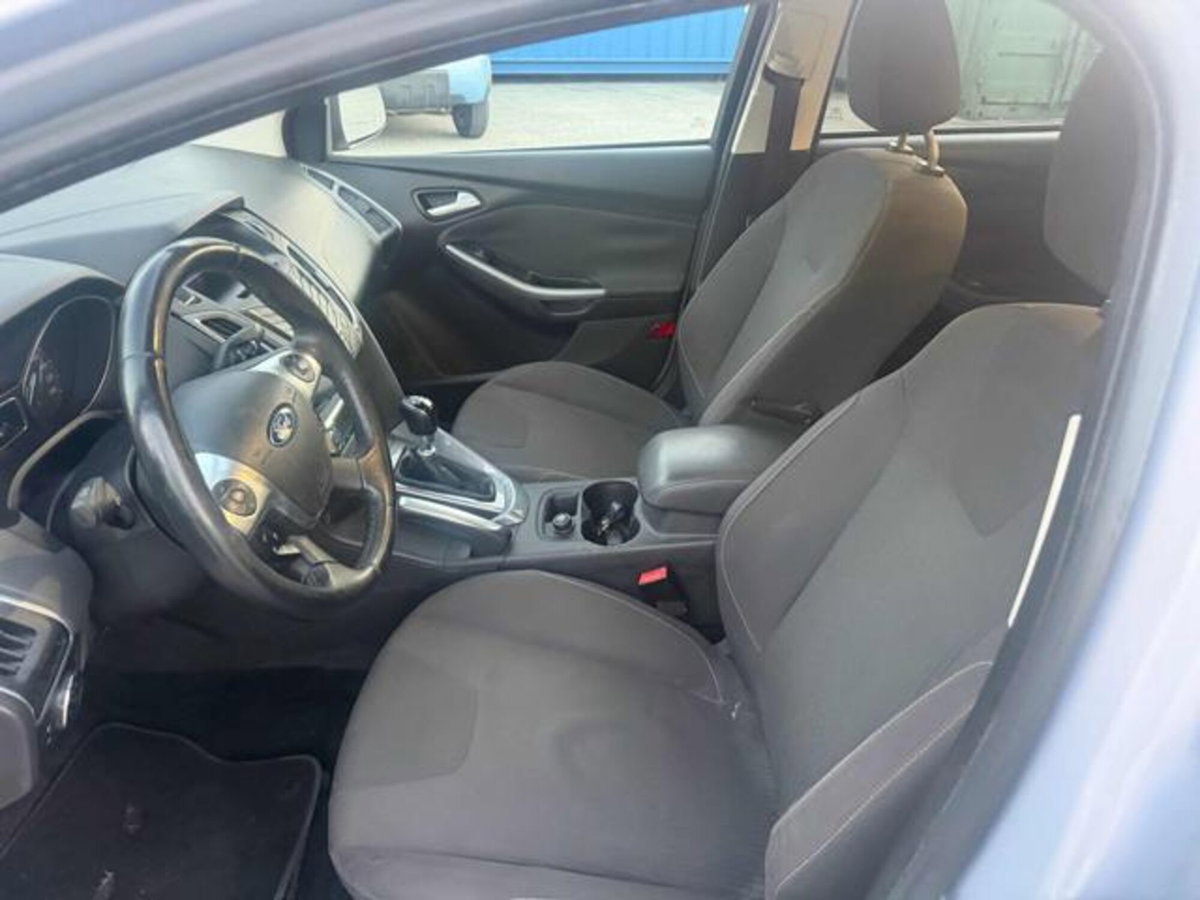 Ford Focus Station Wagon 1.6 TDCi 115 CV SW (9)