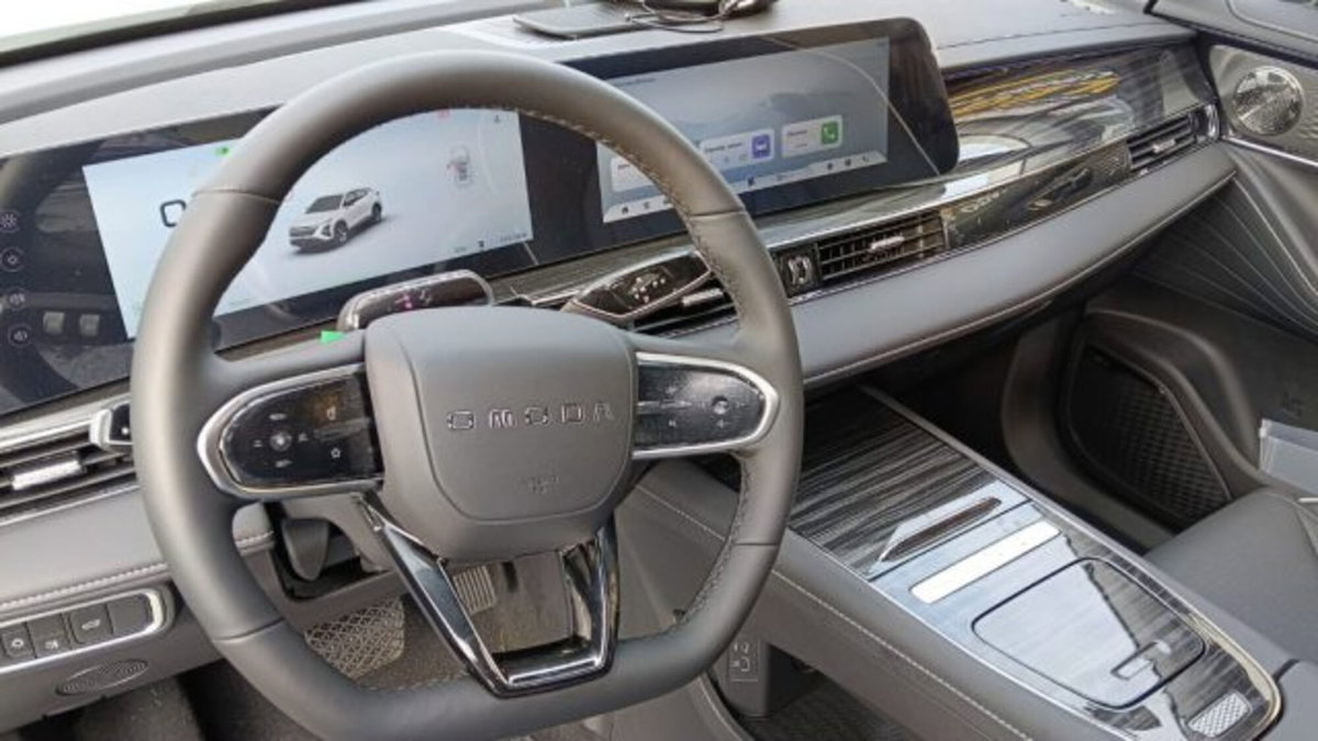 Omoda Omoda 5 EV 60,9 kWh Pure (16)