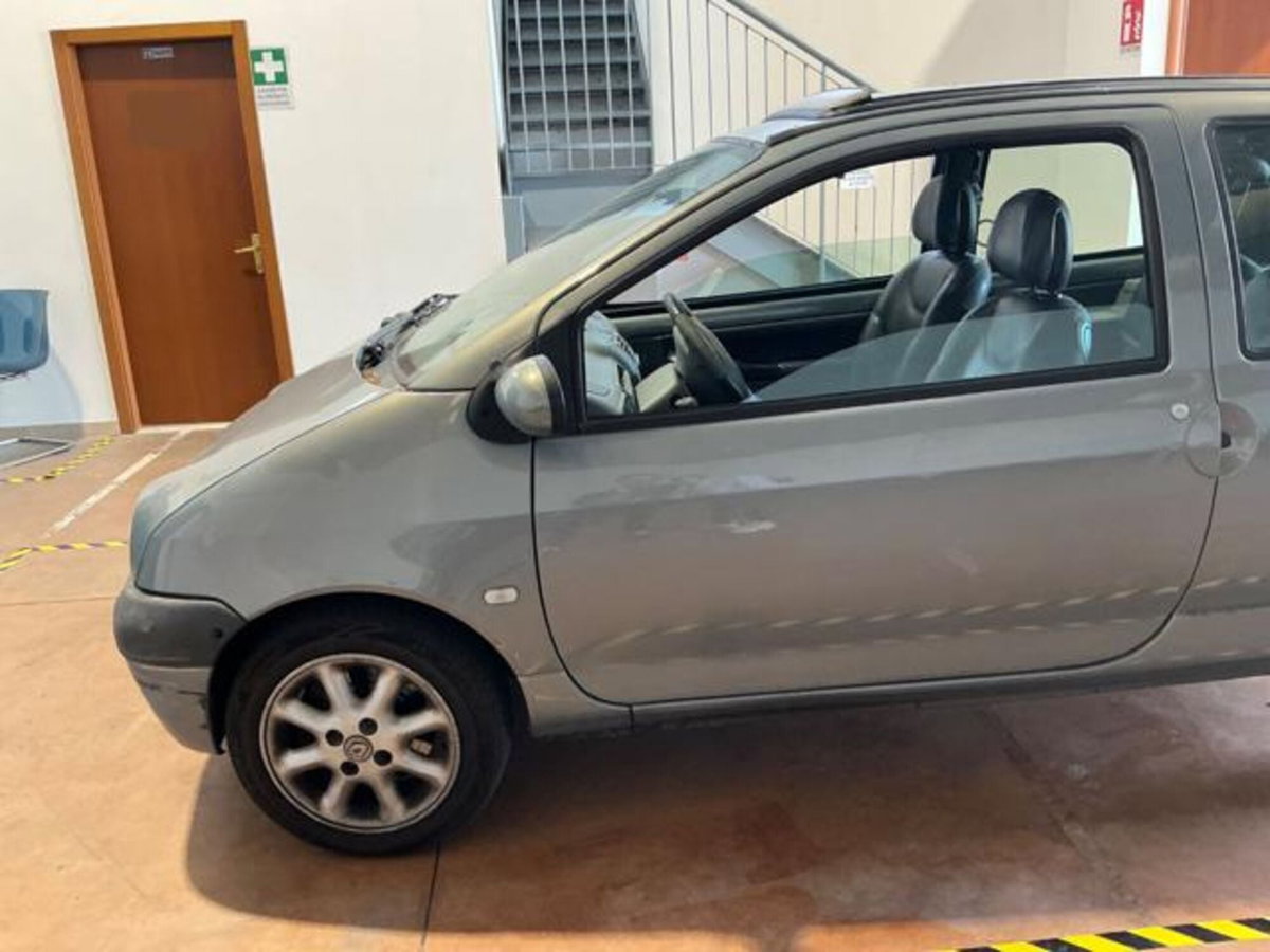 Renault Twingo 1.2i 16V cat Initiale (2)