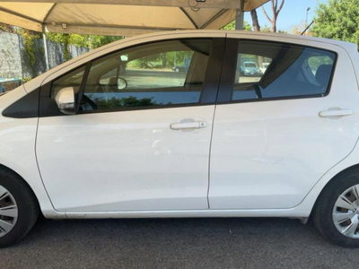 Toyota Yaris 1.0 5 porte Active (8)