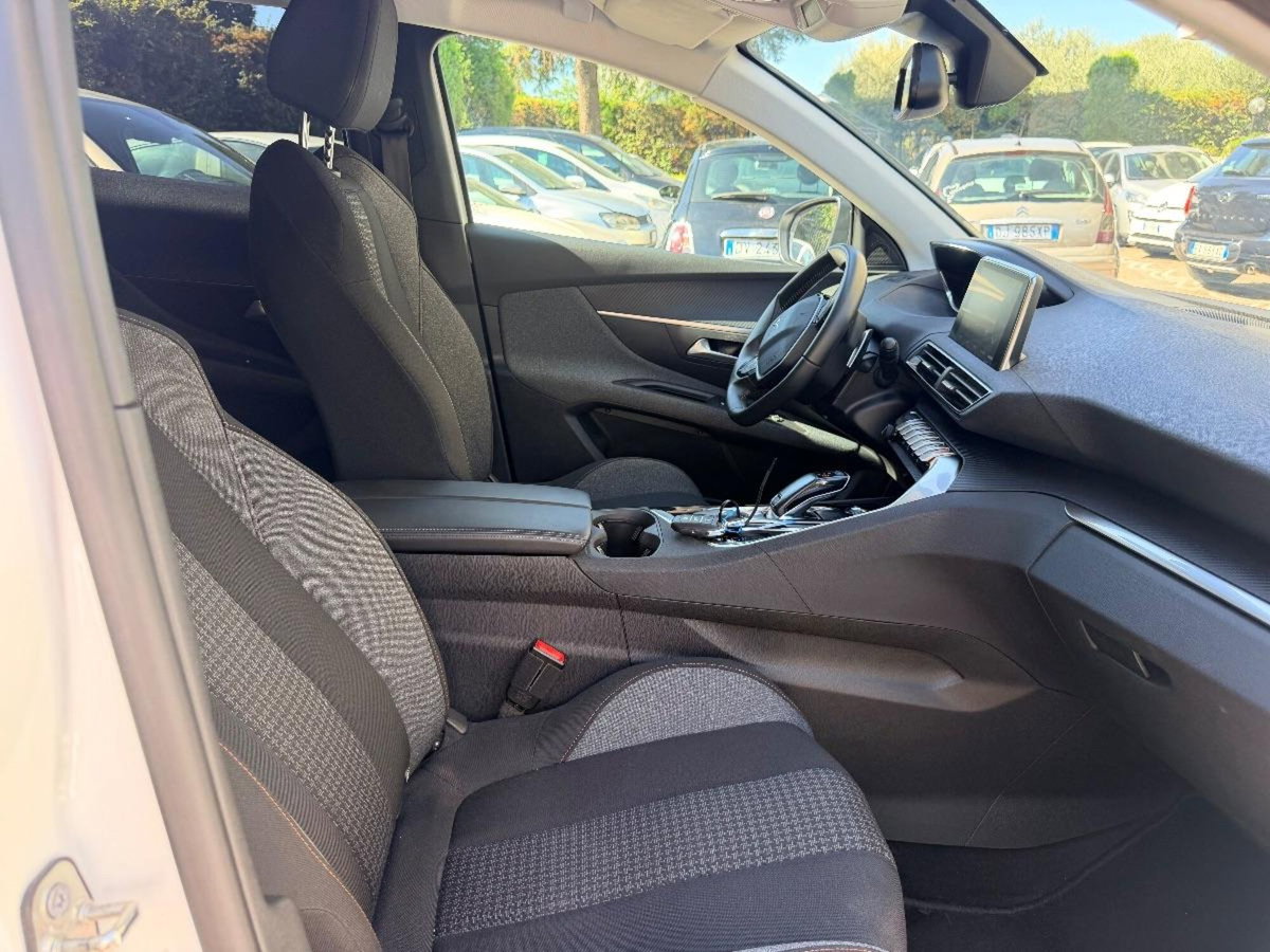 Peugeot 3008 BlueHDi 130 S&S EAT8 GT Line (5)