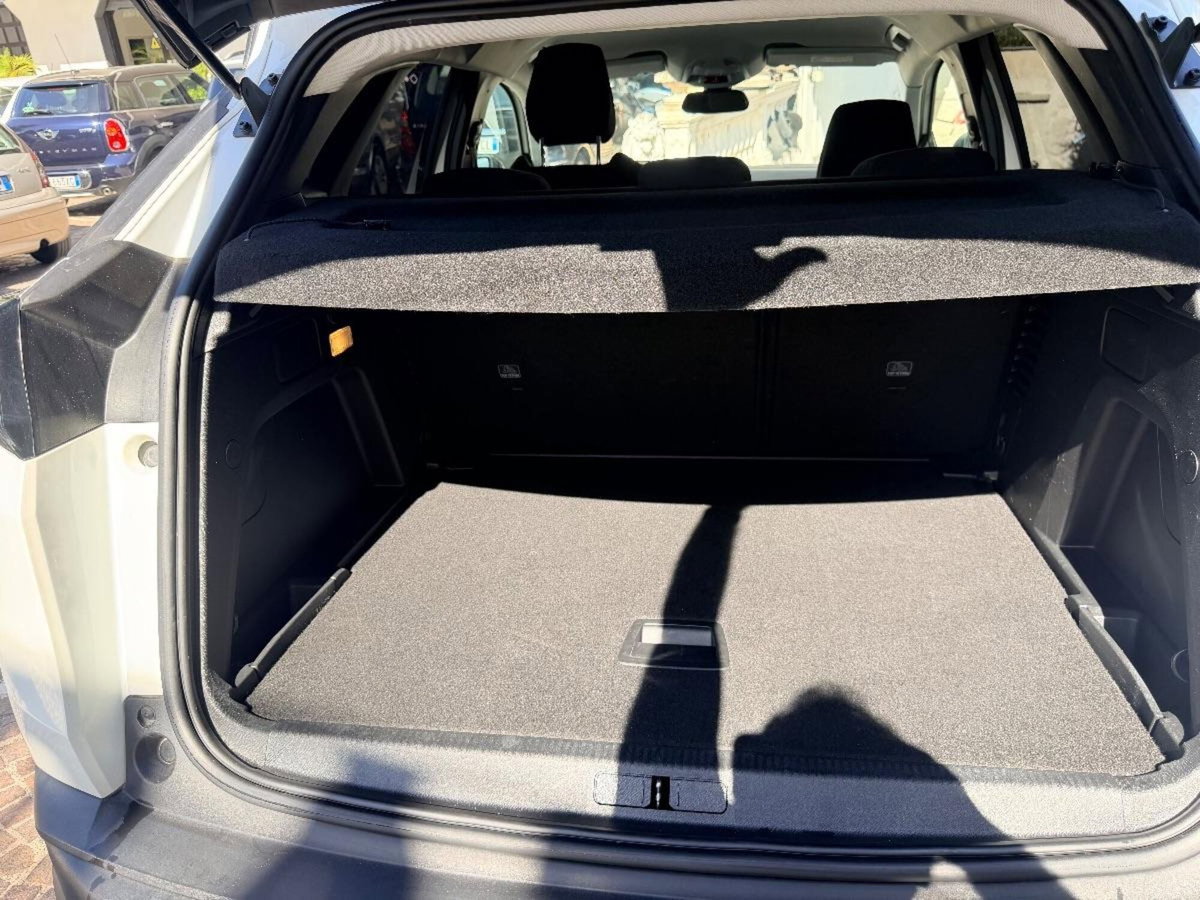 Peugeot 3008 BlueHDi 130 S&S EAT8 GT Line (6)
