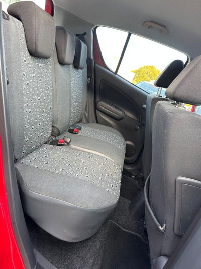 Suzuki Splash 1.0 L (16)