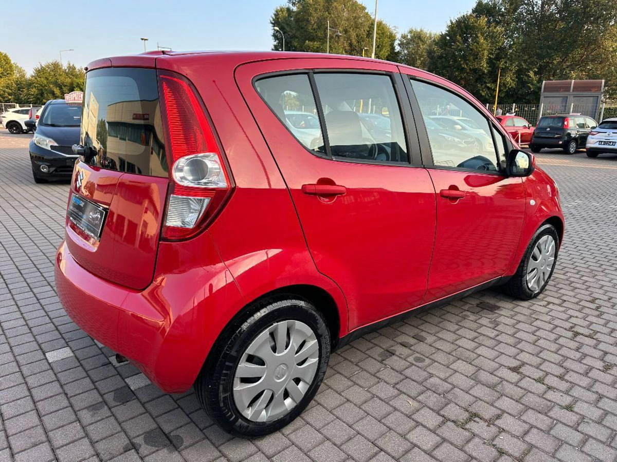 Suzuki Splash 1.0 L (6)