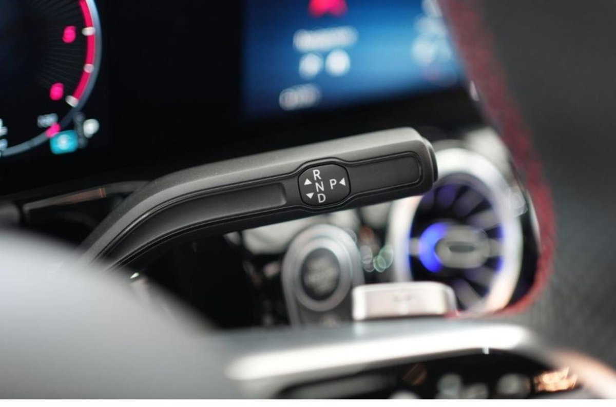 Mercedes-Benz GLA SUV 200 d Automatic Premium (12)