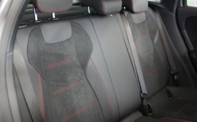 Mercedes-Benz GLA SUV 200 d Automatic Premium (7)