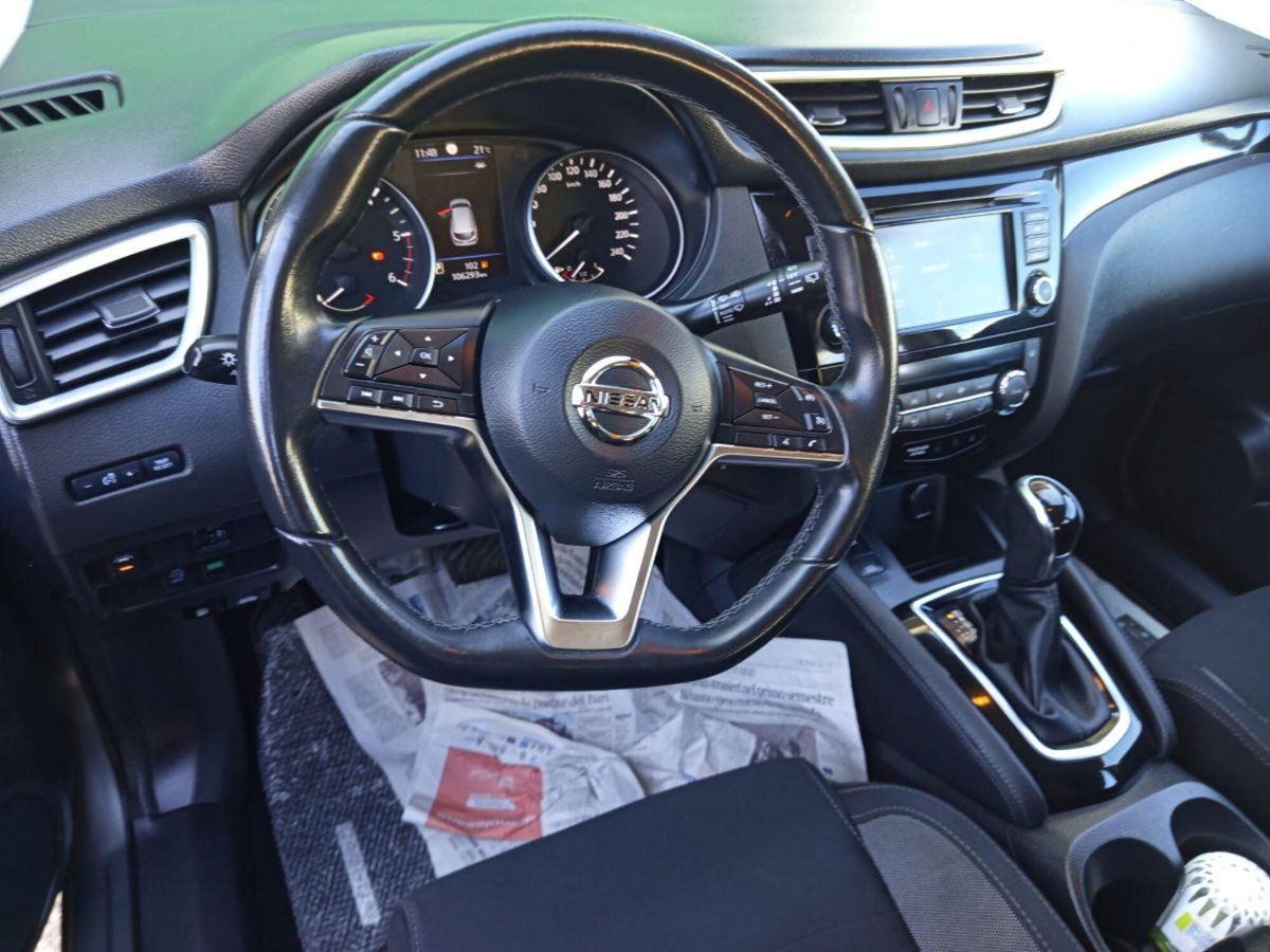 Nissan Qashqai 1.5 dCi 115 CV DCT Business (17)