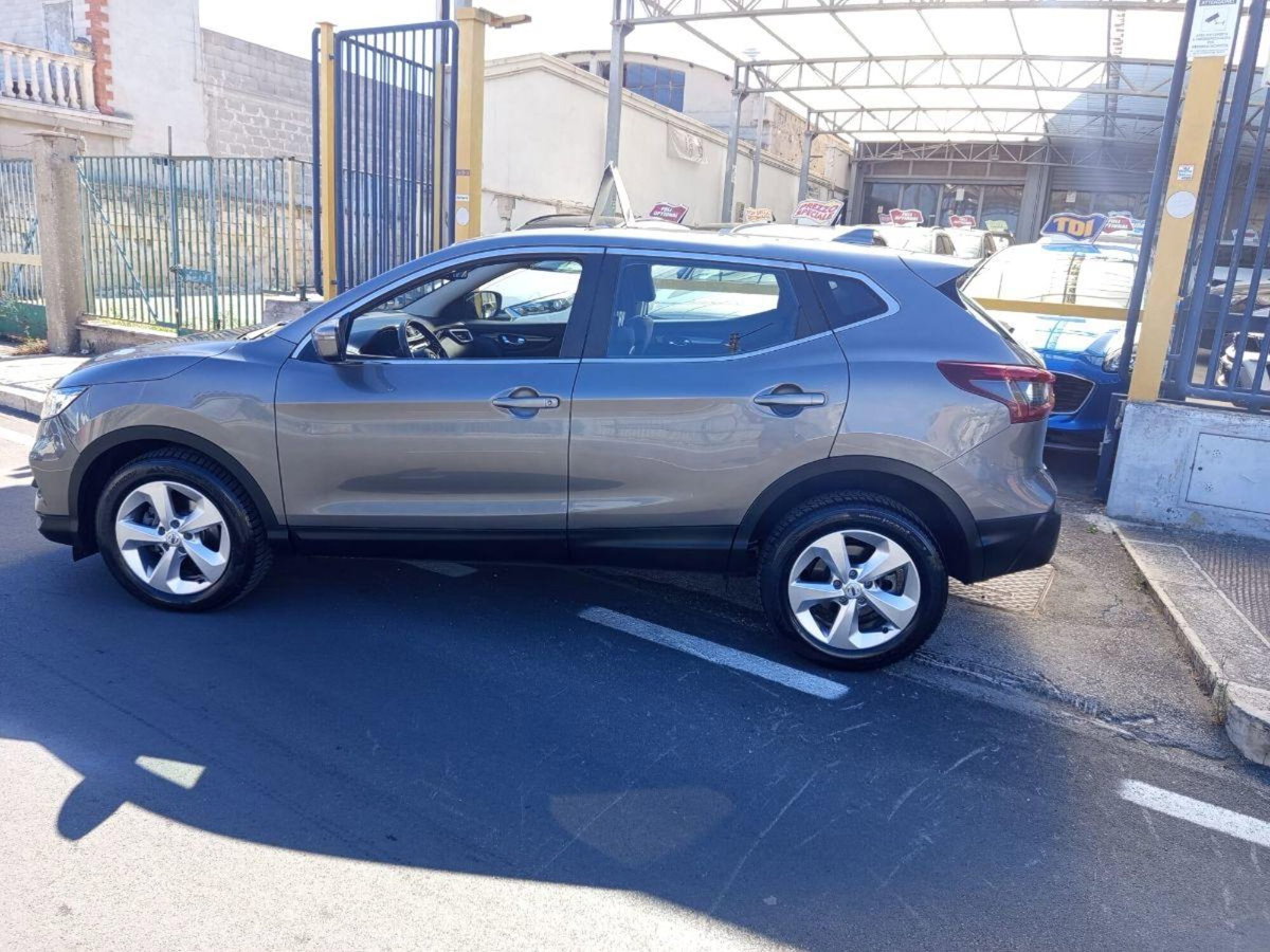Nissan Qashqai 1.5 dCi 115 CV DCT Business (4)