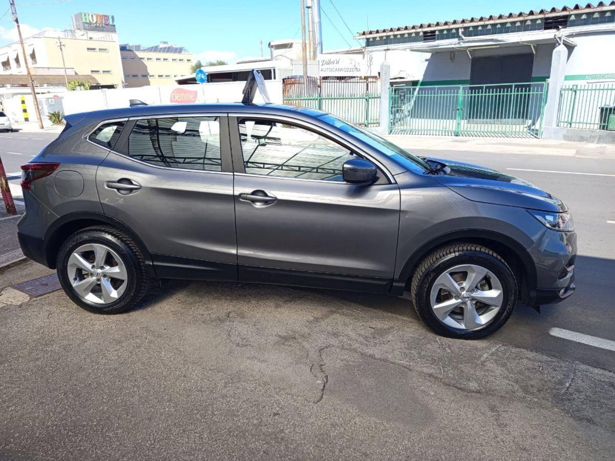 Nissan Qashqai 1.5 dCi 115 CV DCT Business (5)