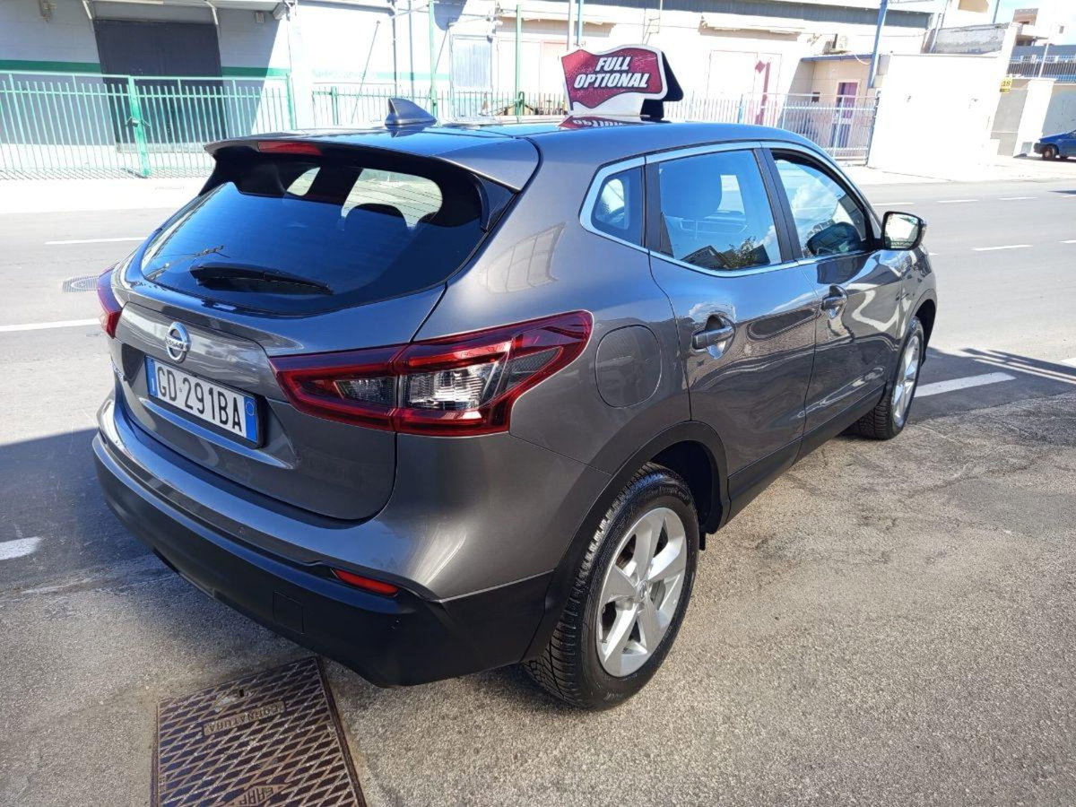 Nissan Qashqai 1.5 dCi 115 CV DCT Business (8)
