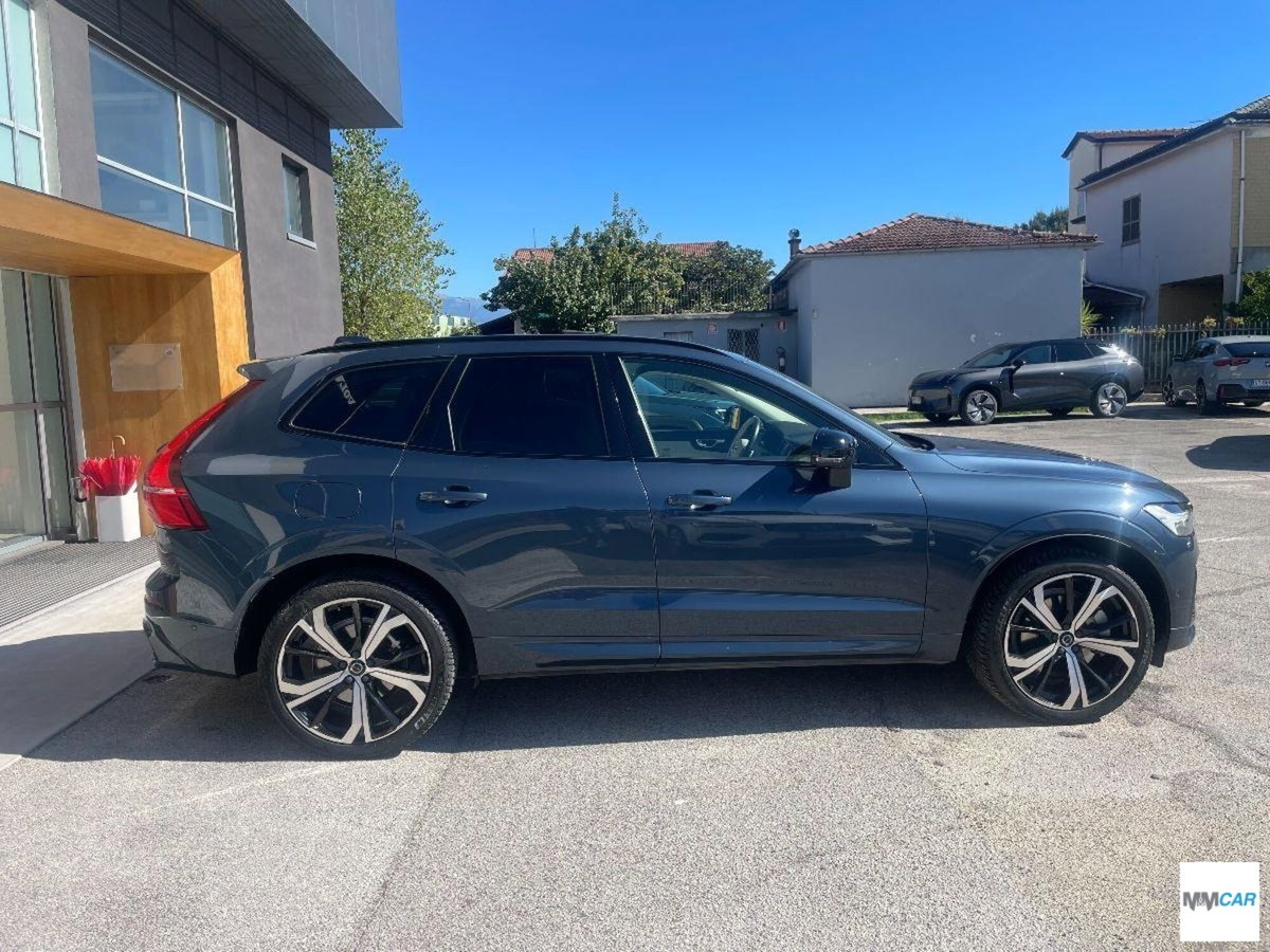 Volvo XC60 T6 Recharge AWD Plug-in Hybrid aut. Plus Dark (2)